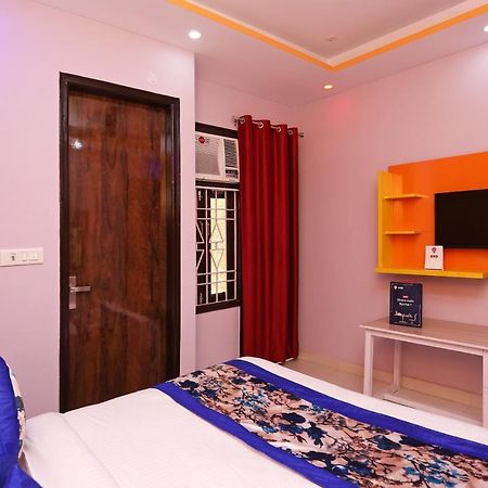 Oyo Rose Residency Near Dwarka Sector 9 Metro Station Hotel New Delhi Exterior photo